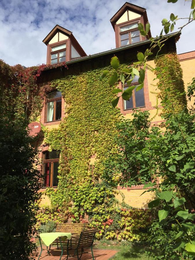 Ferienwohnung Huttenstrasse Halle Halle  Exterior photo